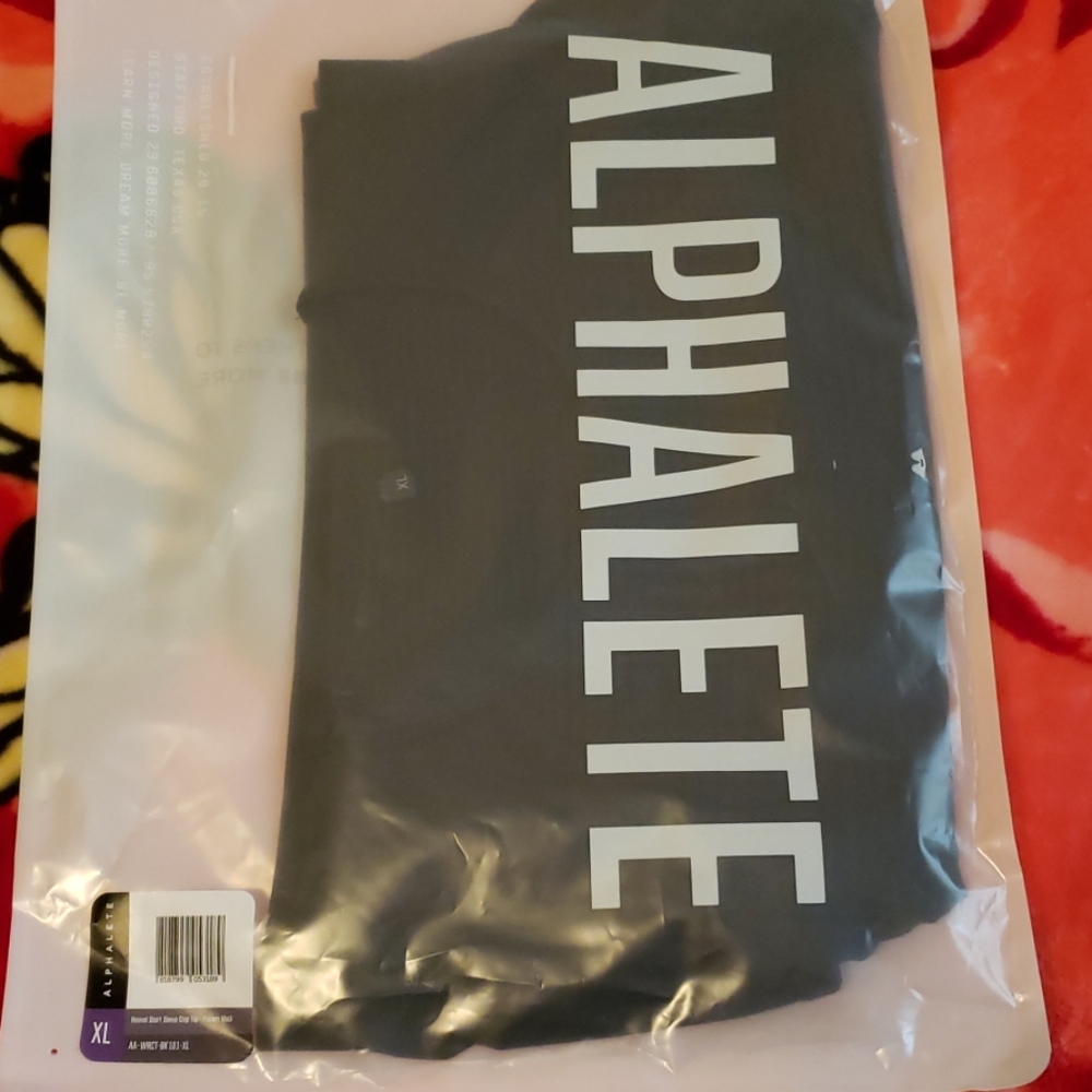 Alphalete Revival Short Sleeve Crop in Black XL